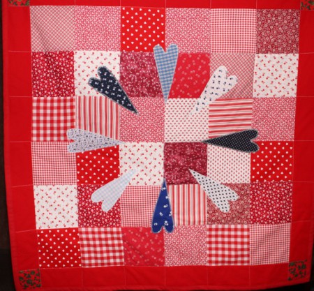 "Ubrus se srdíčky"